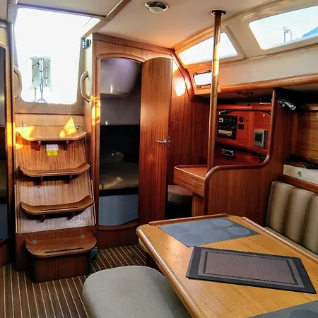 Hotel en barco Nomad Sailor *