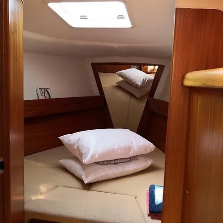 Hotel en barco Nomad Sailor Eforie Nord
